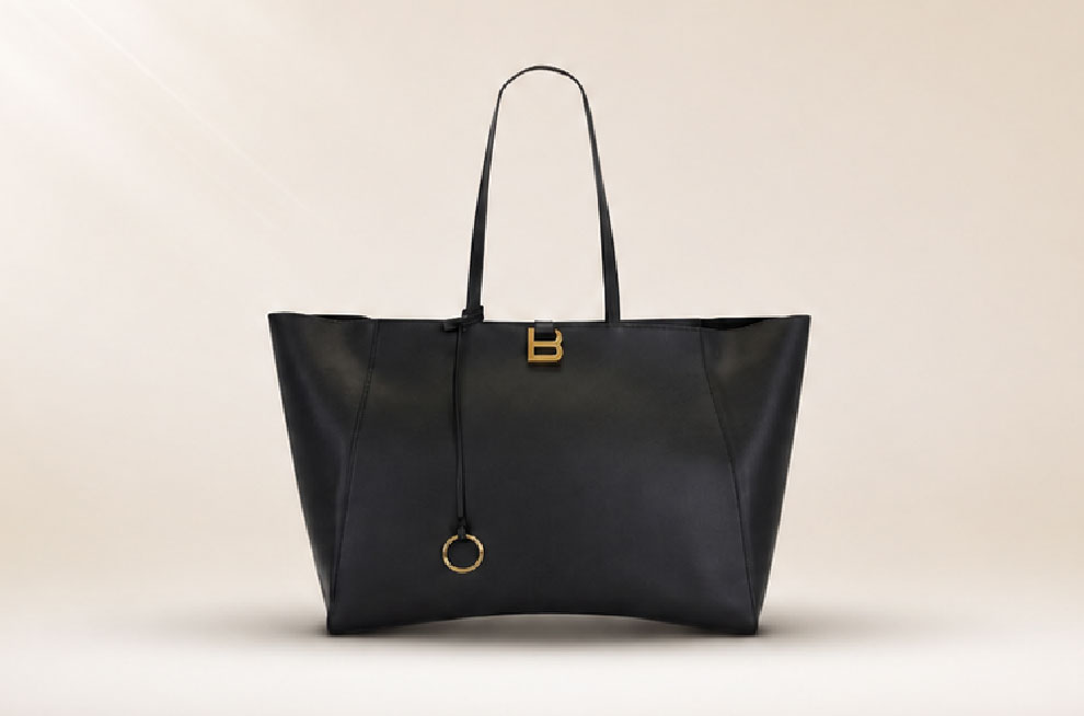 BALENCIAGA – EXTENDED SUMMER O...