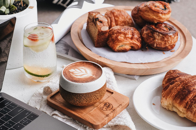 Honey & Bread Diskon 10 + sd 20 tukar Livin’poin di HONEY & BREAD