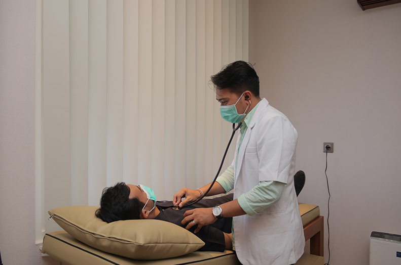 Diskon 15% for General Check-up & Bonus Scaling Treatment Teeth Whitening di TMC Medical Clinic