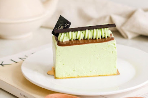 Bonus Tiramisu Cake atau Straw...