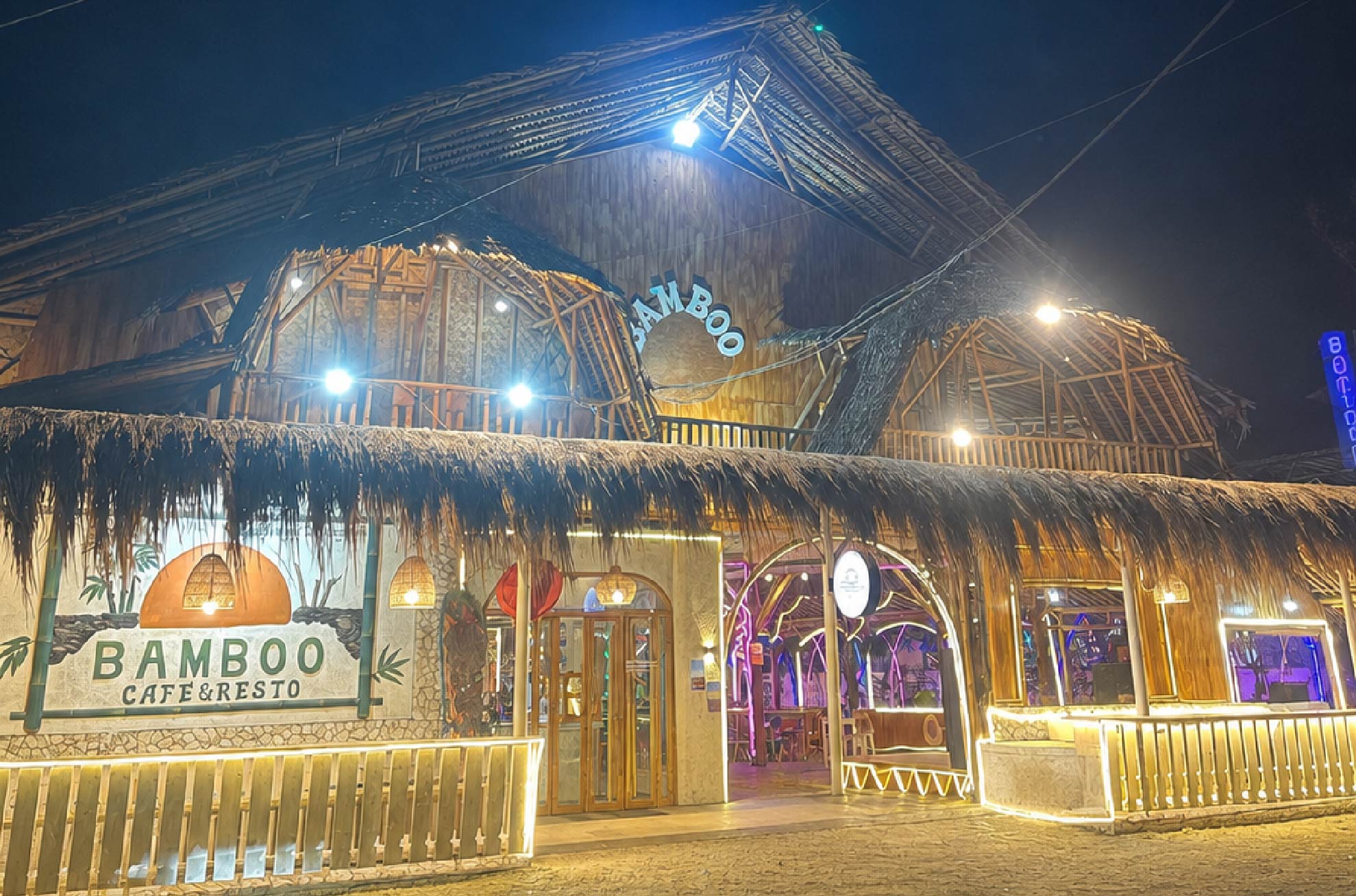 Diskon 10% Di Bamboo Maya Cafe...