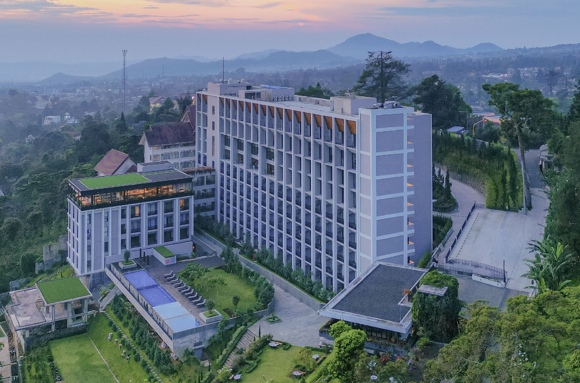 Diskon 10% di Grand Aston Punc...