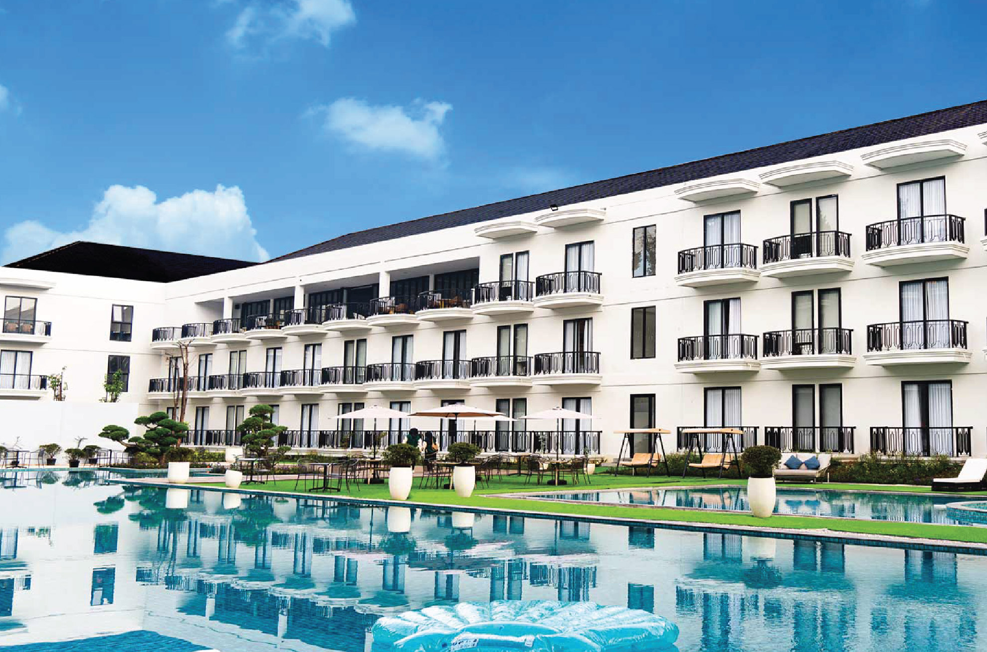 Diskon s.d. 30% di L’Eminence...