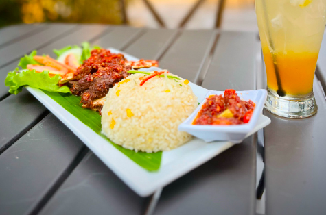 Diskon 10% F&B di Foodie Cafe...